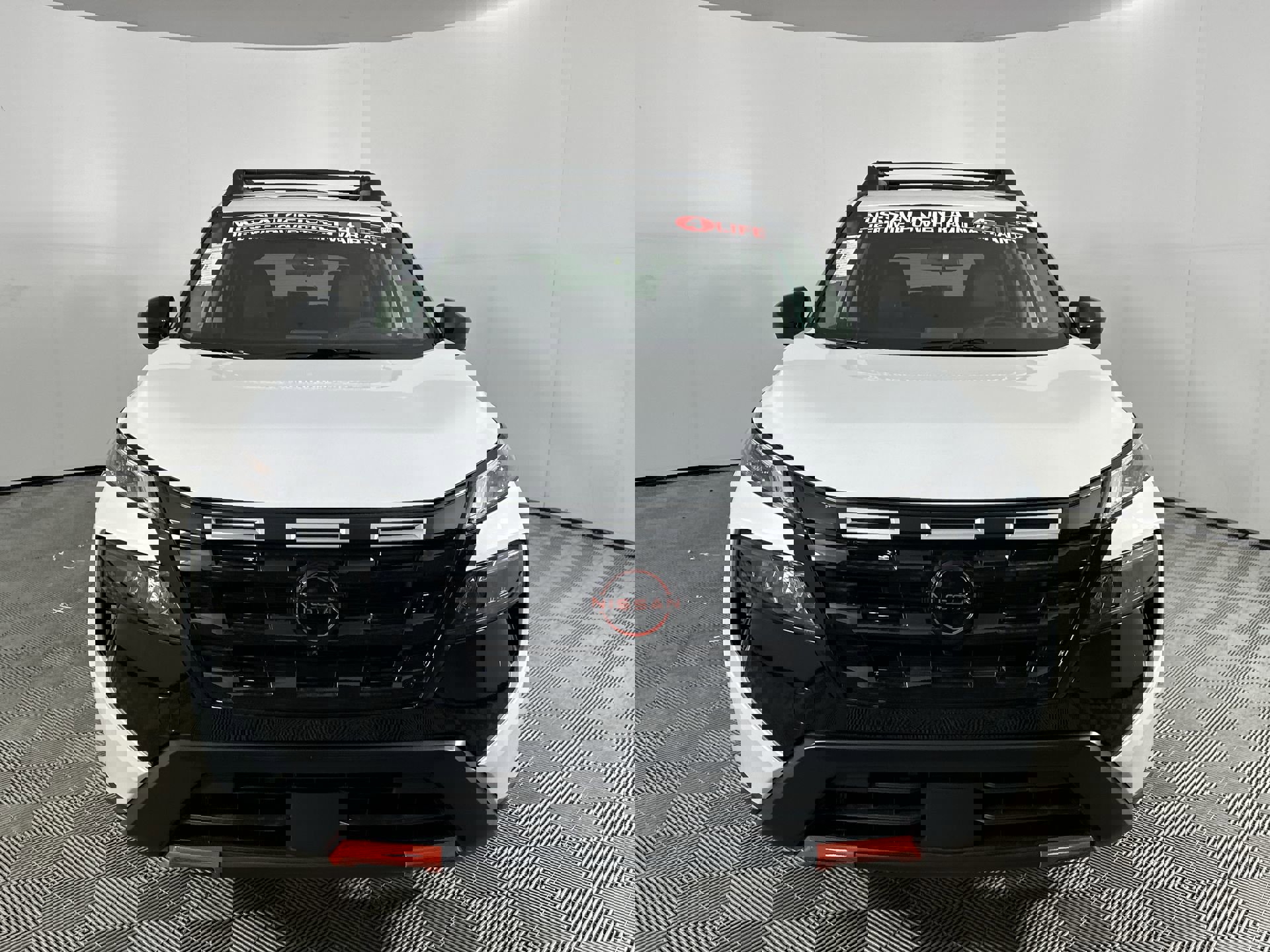 2025 Nissan Rogue SV photo 2
