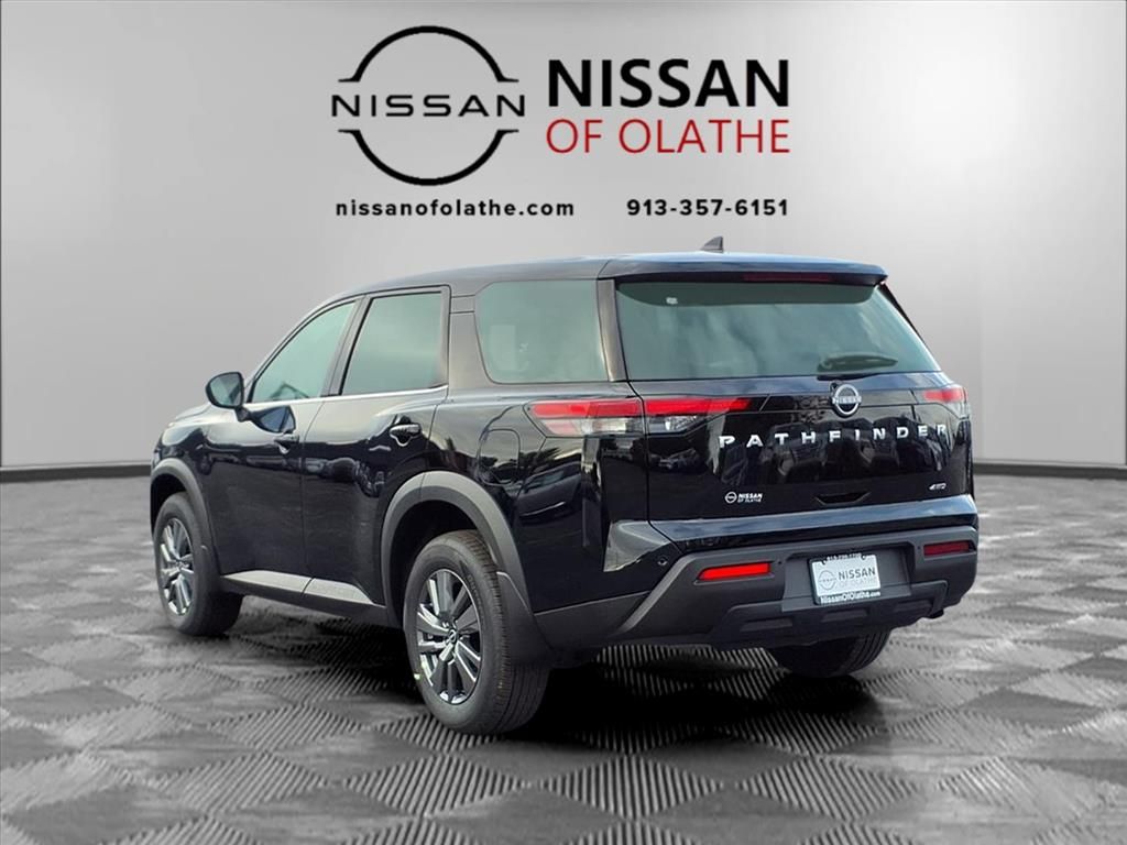 2025 Nissan Pathfinder S photo 3