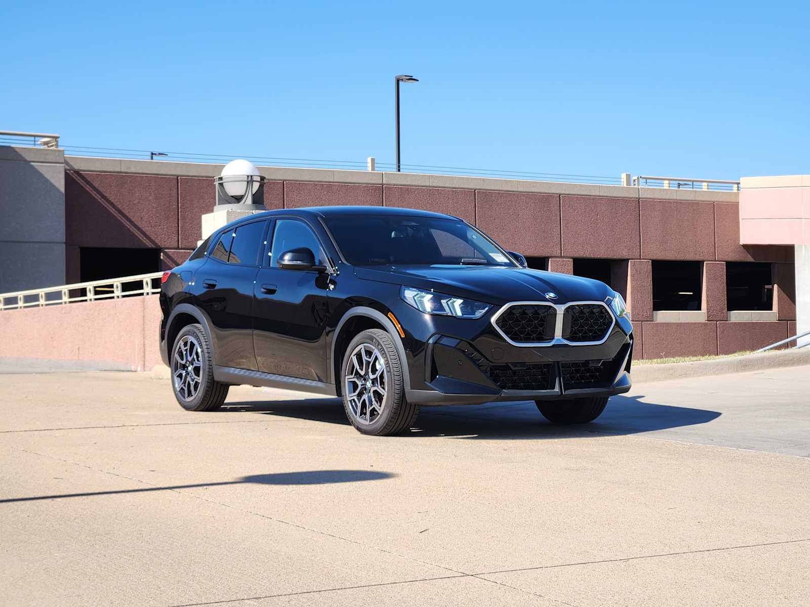 2025 Bmw X2 xDrive28i photo 2