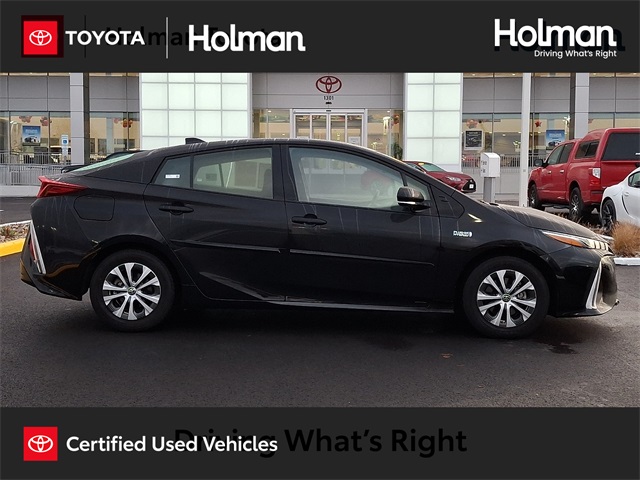 2020 Toyota Prius Prime LE's photo