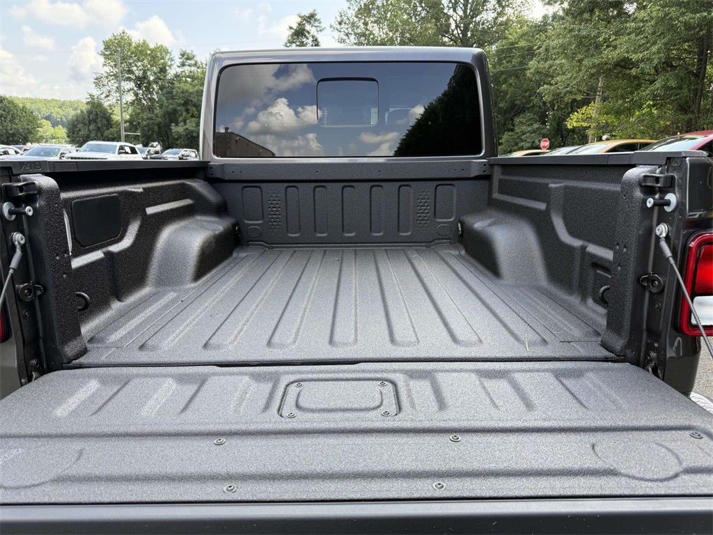 2025 Jeep Gladiator Sport photo 28