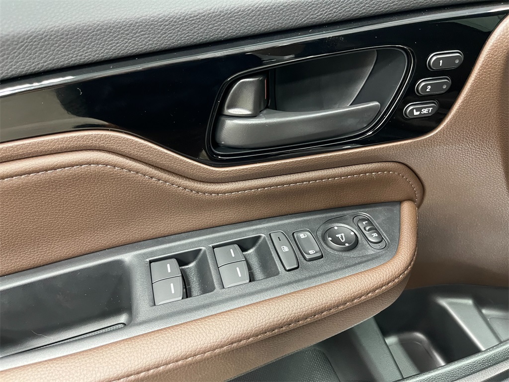 2026 Honda Odyssey Touring photo 10