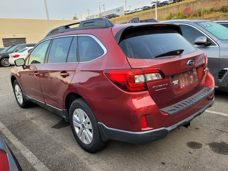 2017 Subaru Outback 2.5i Premium photo 3