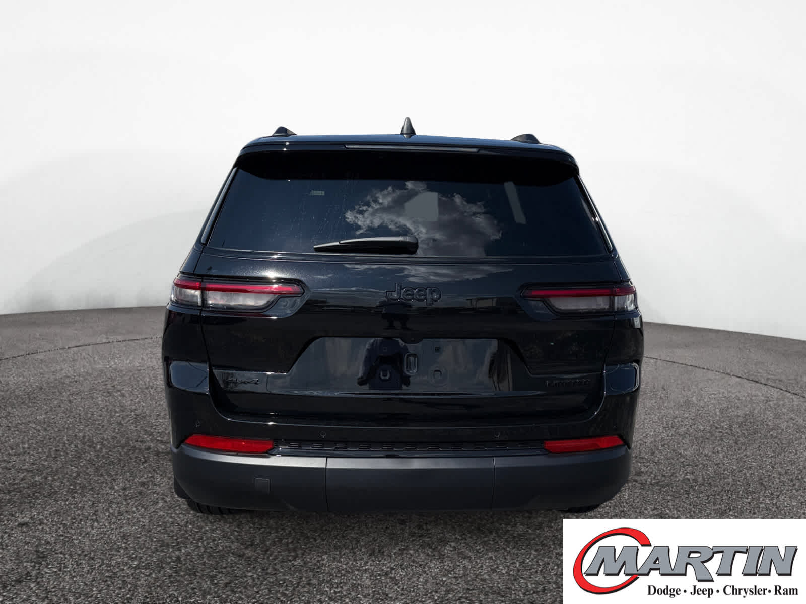 2025 Jeep Grand Cherokee Limited photo 4