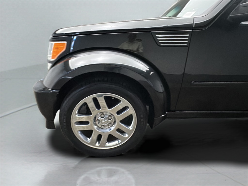2008 Dodge Nitro R/T photo 2