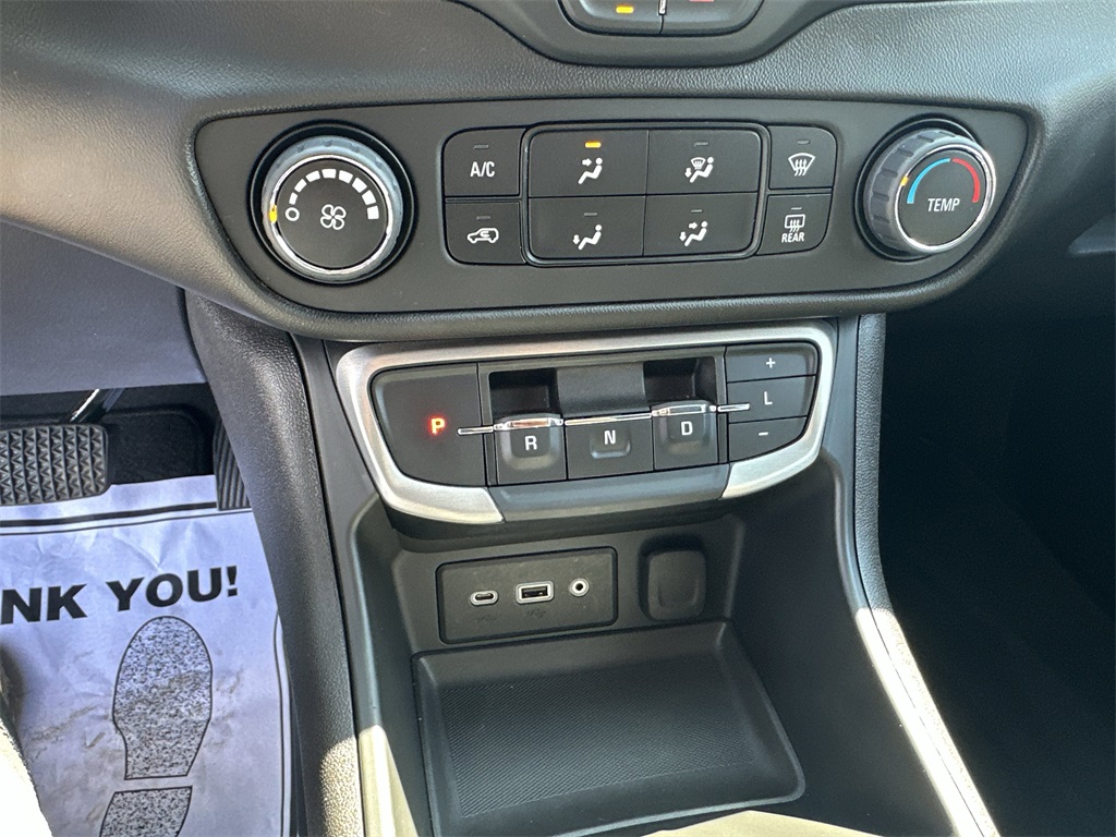 2024 GMC TERRAIN - Image 14