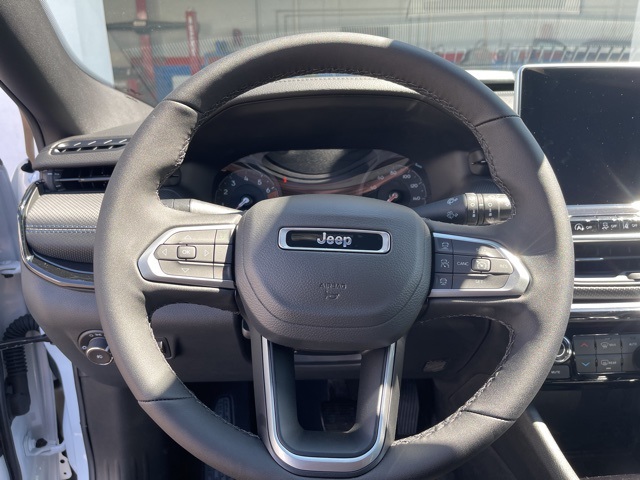 2025 Jeep Compass Limited photo 12