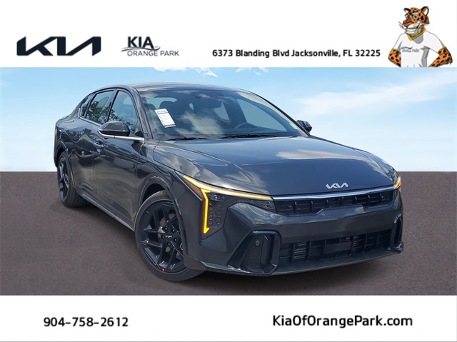2025 Kia K4 GT-Line Turbo photo 2