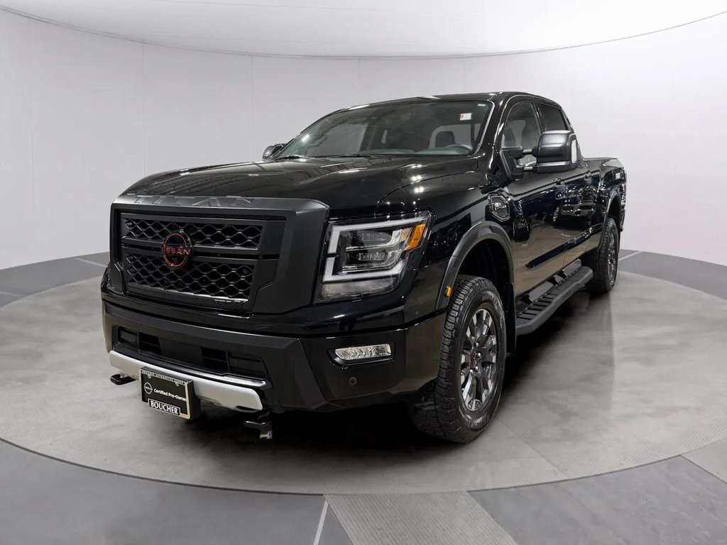 2024 Nissan Titan Crew Cab photo 8