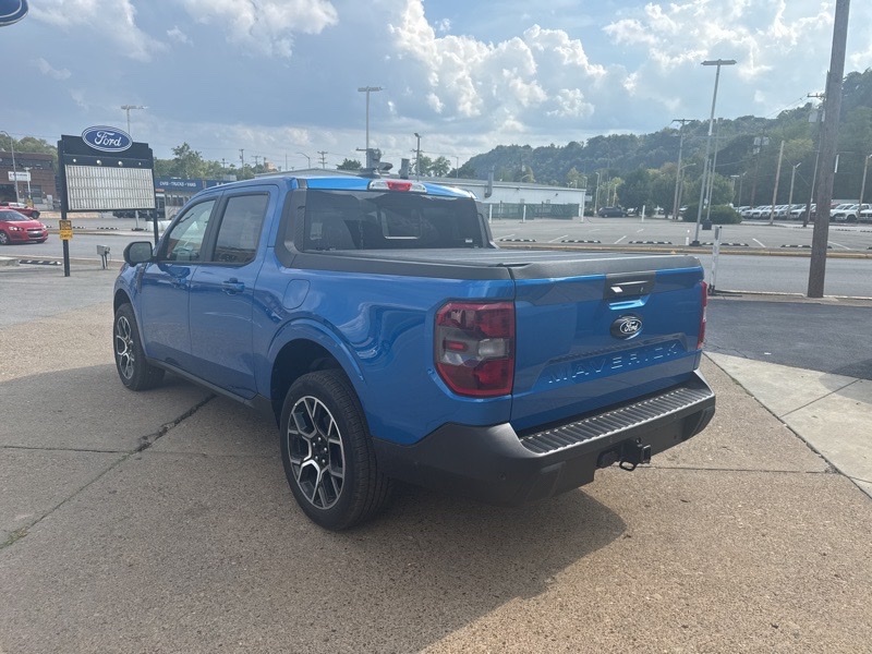 2025 Ford Maverick Lariat photo 2