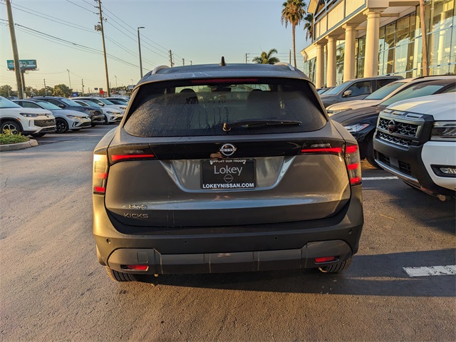 2026 Nissan Kicks SV photo 3