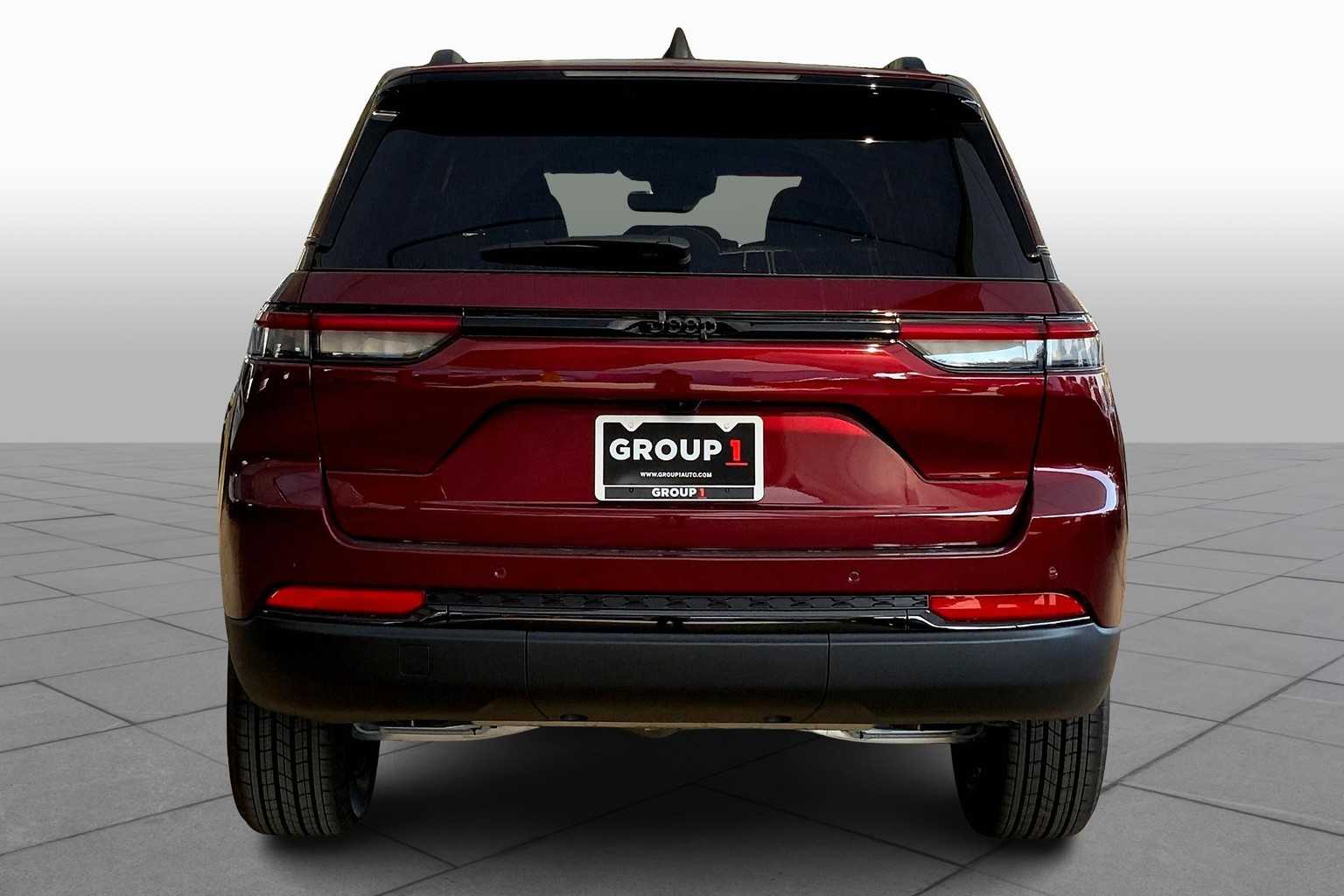 2025 Jeep Grand Cherokee Altitude X photo 4