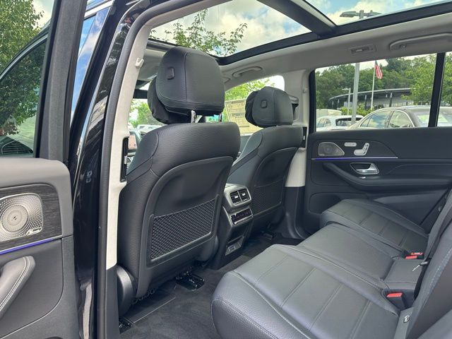 2025 Mercedes Benz GLS 450 4MATIC photo 15
