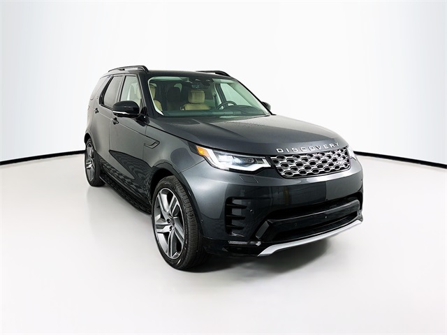 2025 Land Rover Discovery Metropolitan Edition photo 3