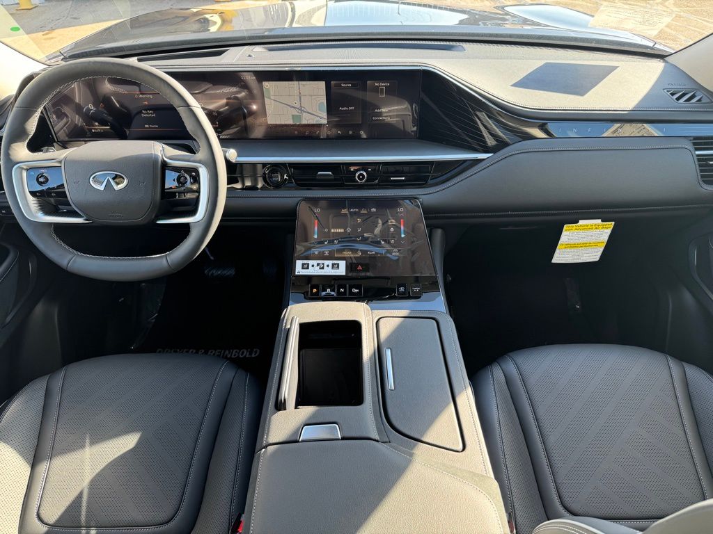2025 Infiniti QX80 Luxe photo 9