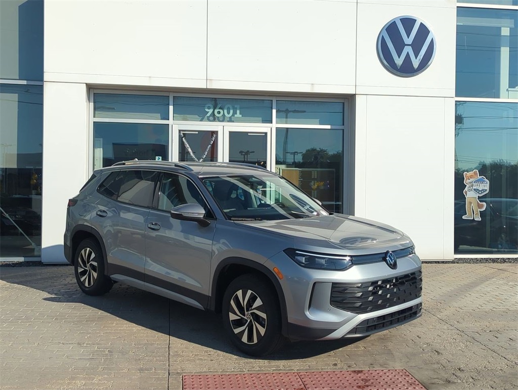 2025 Volkswagen Tiguan S photo 2