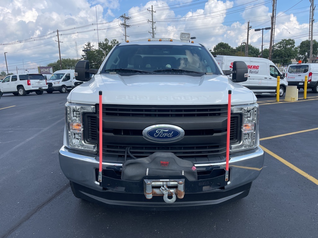 2019 Ford F-350 photo 2