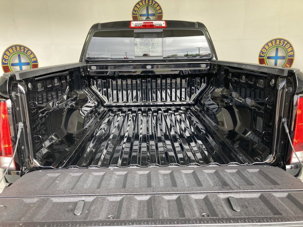 2026 Chevrolet Colorado LT photo 8