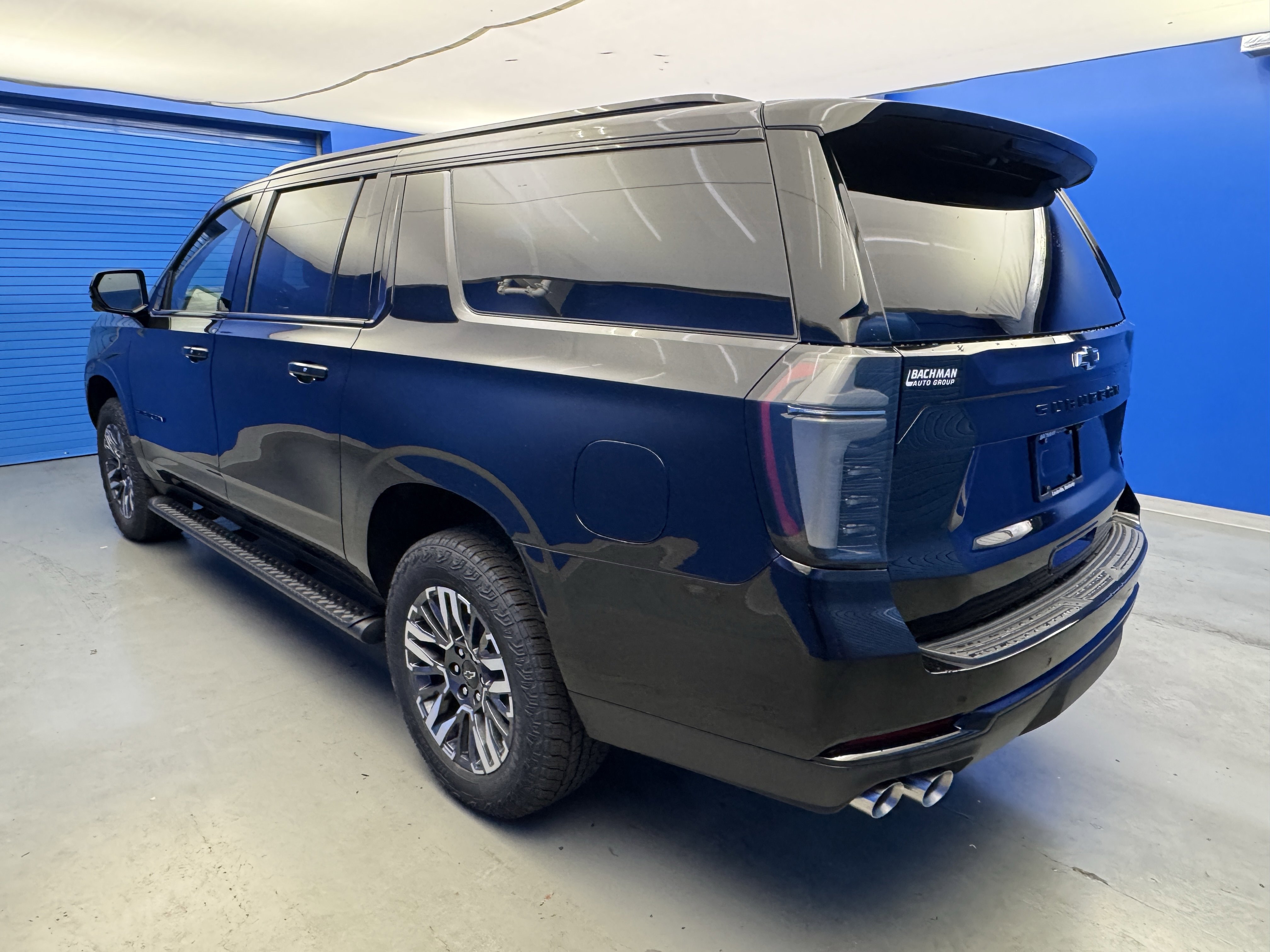 2026 Chevrolet Suburban Z71 photo 2