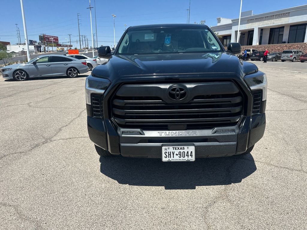 2023 Toyota Tundra SR5 CrewMax photo 11