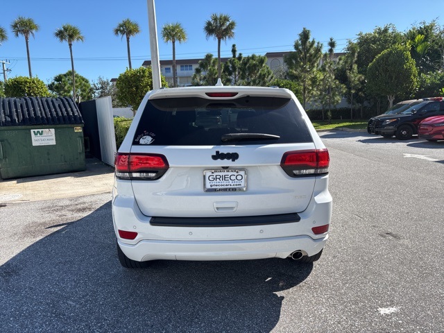 2021 Jeep Grand Cherokee Laredo X photo 2