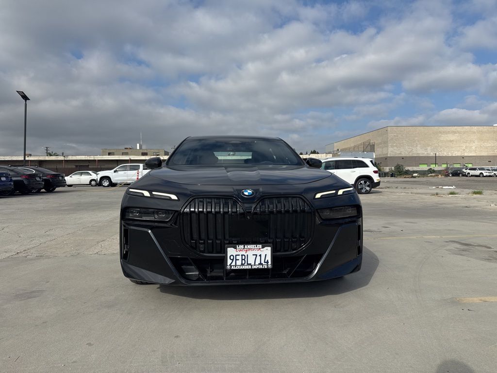 2023 Bmw 740i photo 8