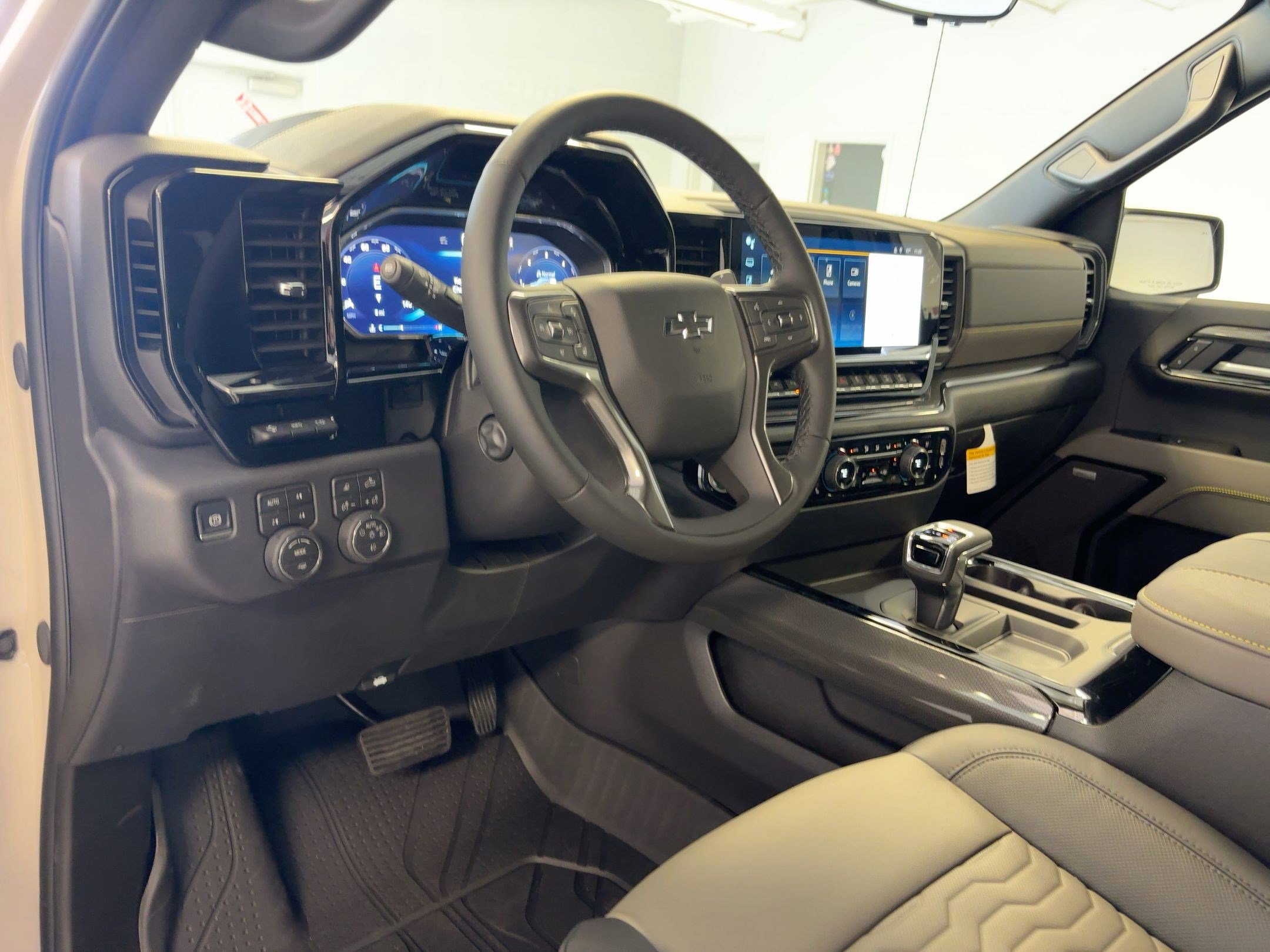 2026 Chevrolet Silverado ZR2 photo 4