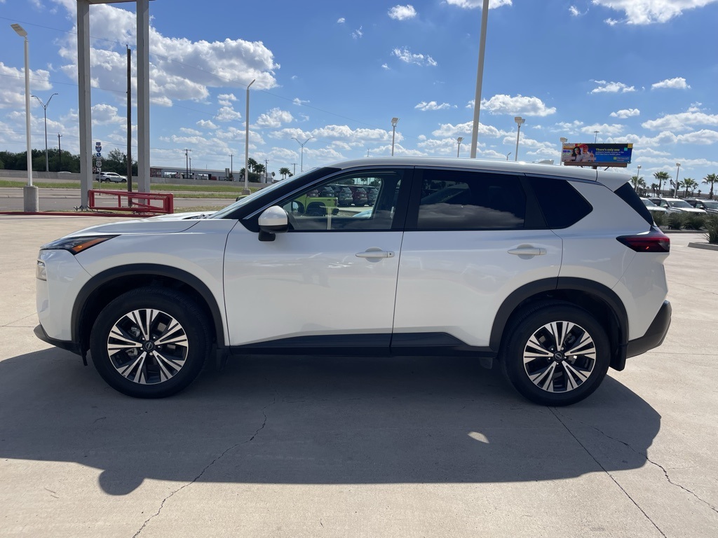 2023 Nissan Rogue SV photo 2