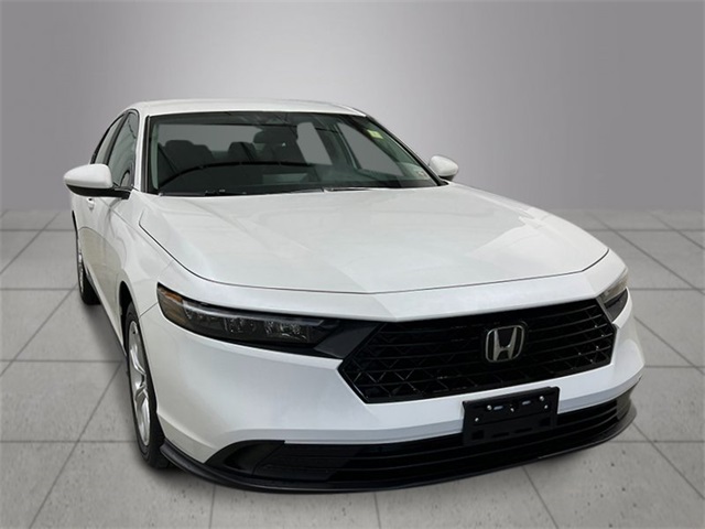 2025 Honda Accord LX photo 7