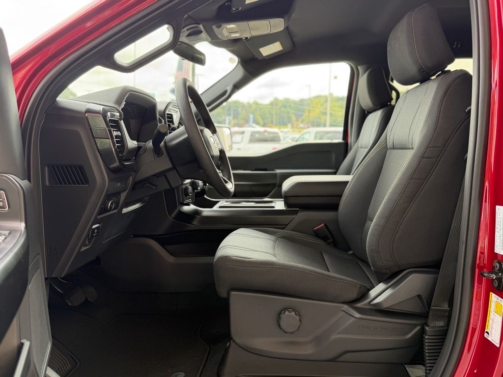 2025 Ford F-150 STX photo 9