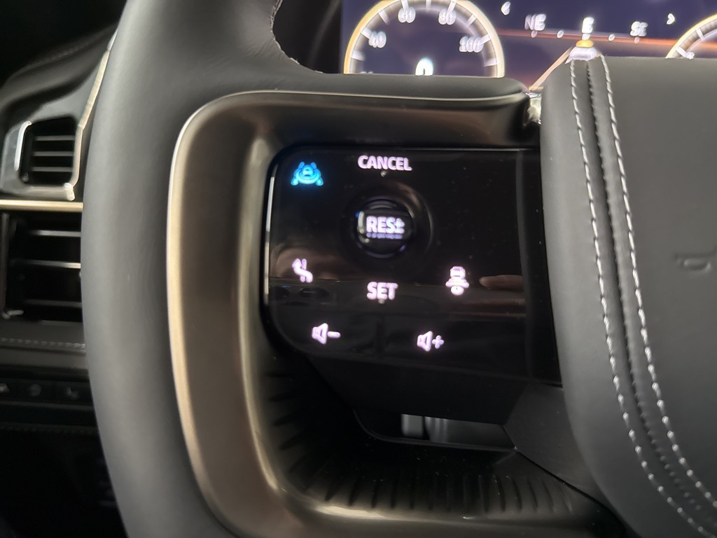 2026 Infiniti QX80 photo 27