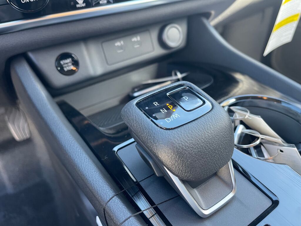 2026 Nissan Rogue SV photo 10