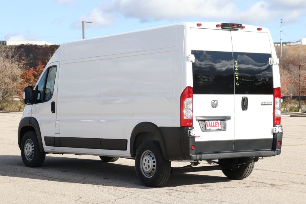 2024 Ram ProMaster 2500 photo 4