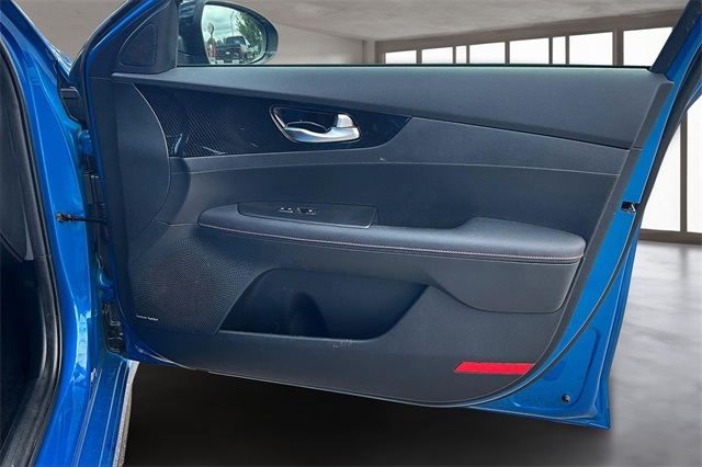 2023 Kia Forte GT photo 17