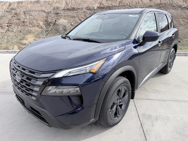 2026 Nissan Rogue SV's photo