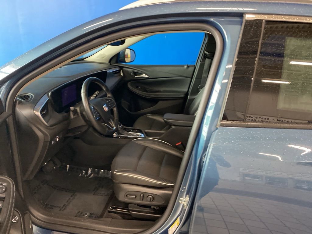 2024 Buick Encore GX Avenir photo 10