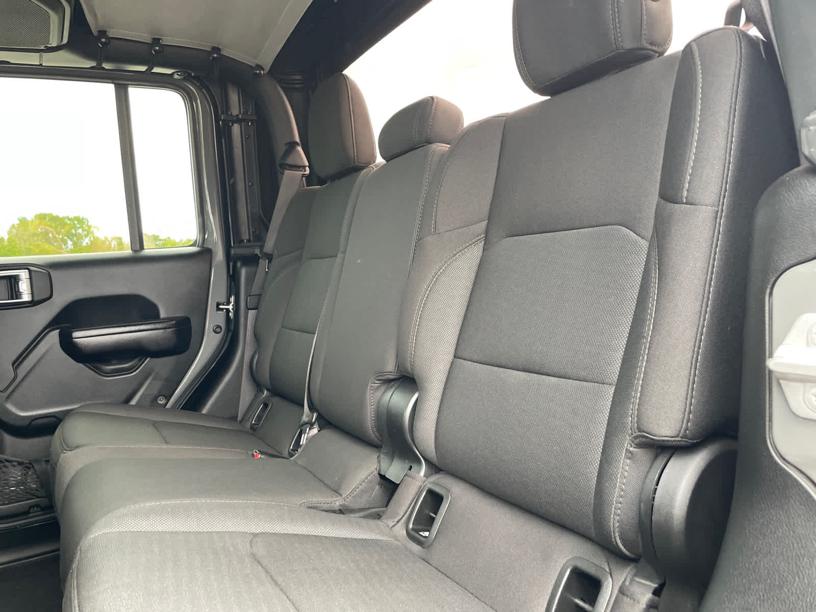 2021 Jeep Gladiator Sport S photo 11