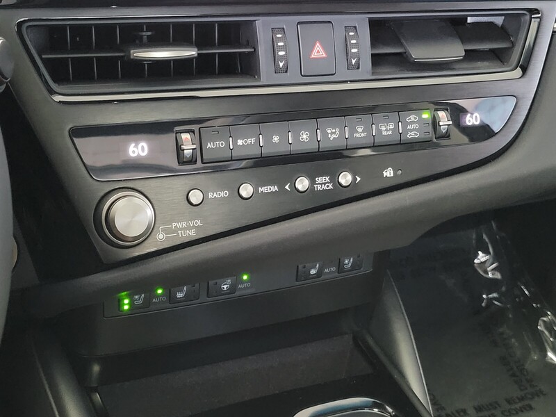2023 Lexus ES 350 photo 23