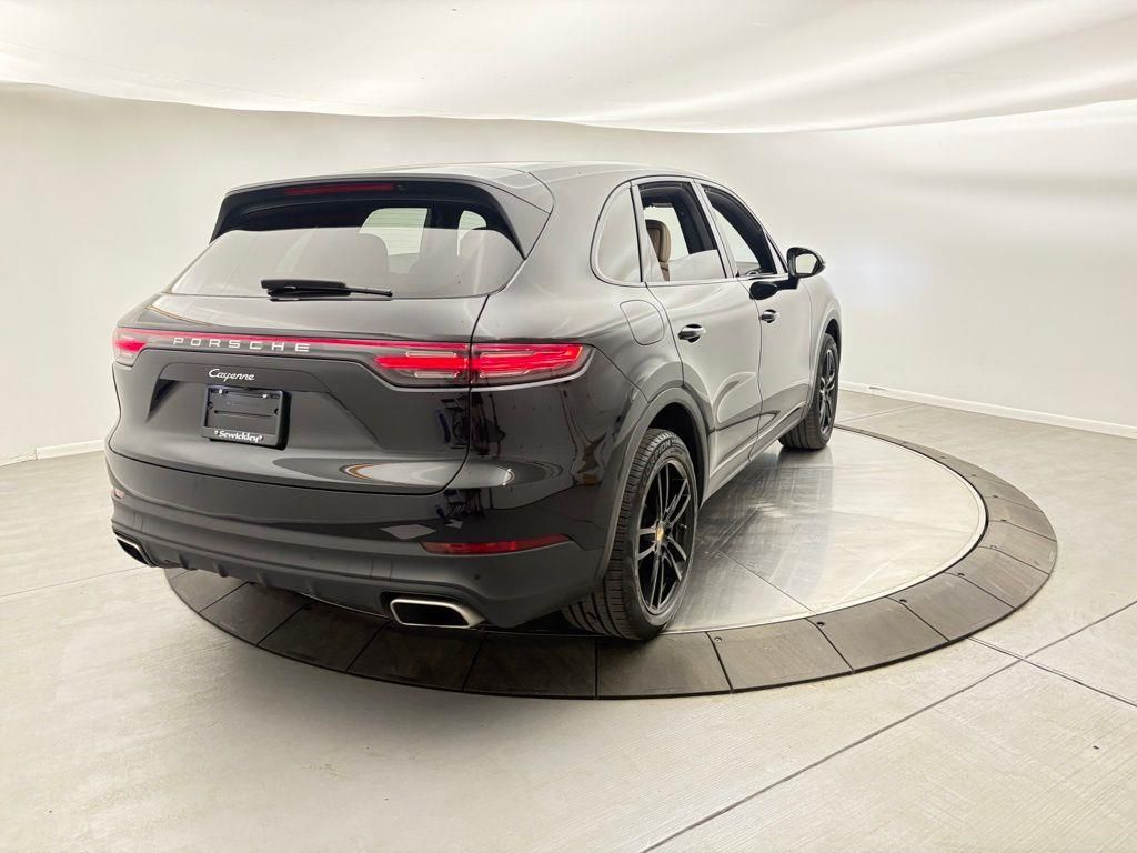 2022 Porsche Cayenne Base photo 6