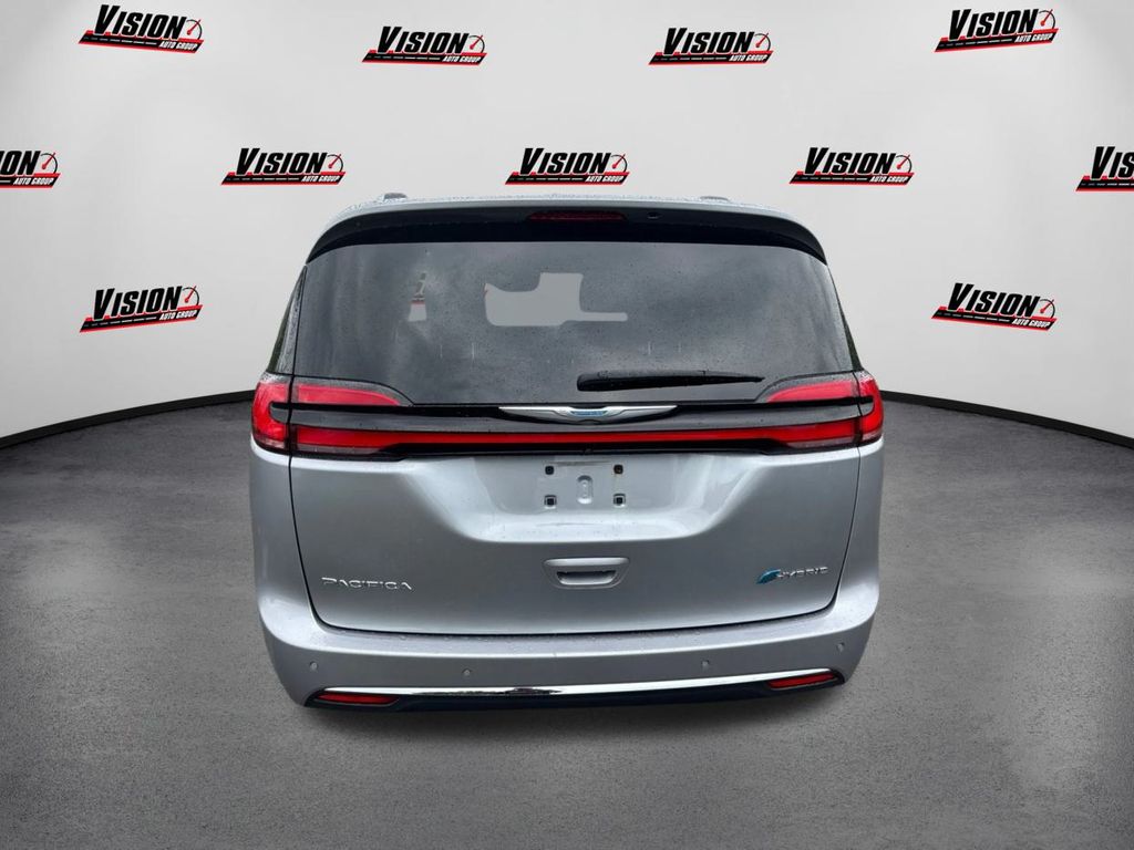 2021 Chrysler Pacifica Hybrid Limited photo 6