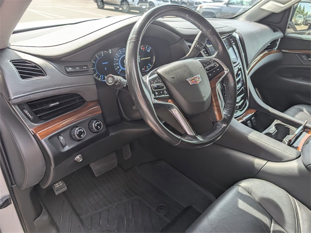 2019 Cadillac Escalade Luxury photo 9