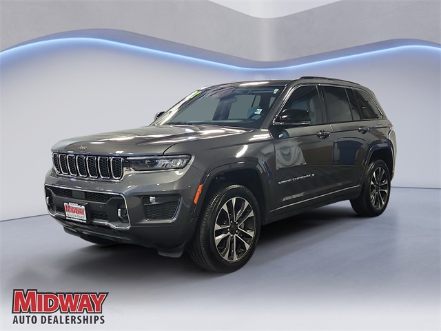 2022 Jeep Grand Cherokee Overland's photo