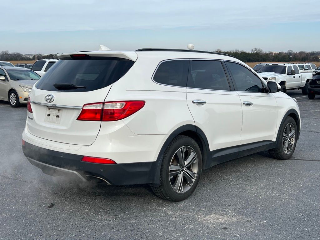2014 Hyundai Santa Fe GLS photo 3
