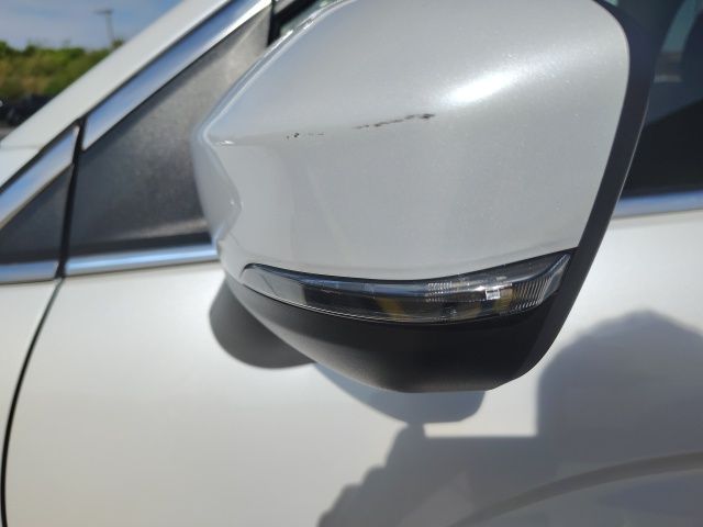 2022 Mitsubishi Eclipse Cross ES photo 7