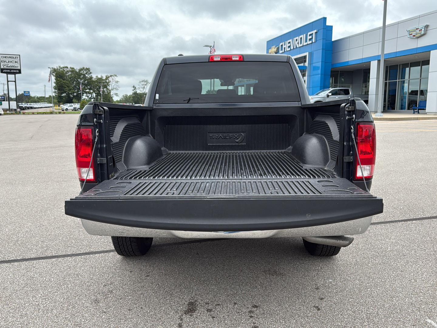 2021 Ram 1500 Classic SLT photo 10