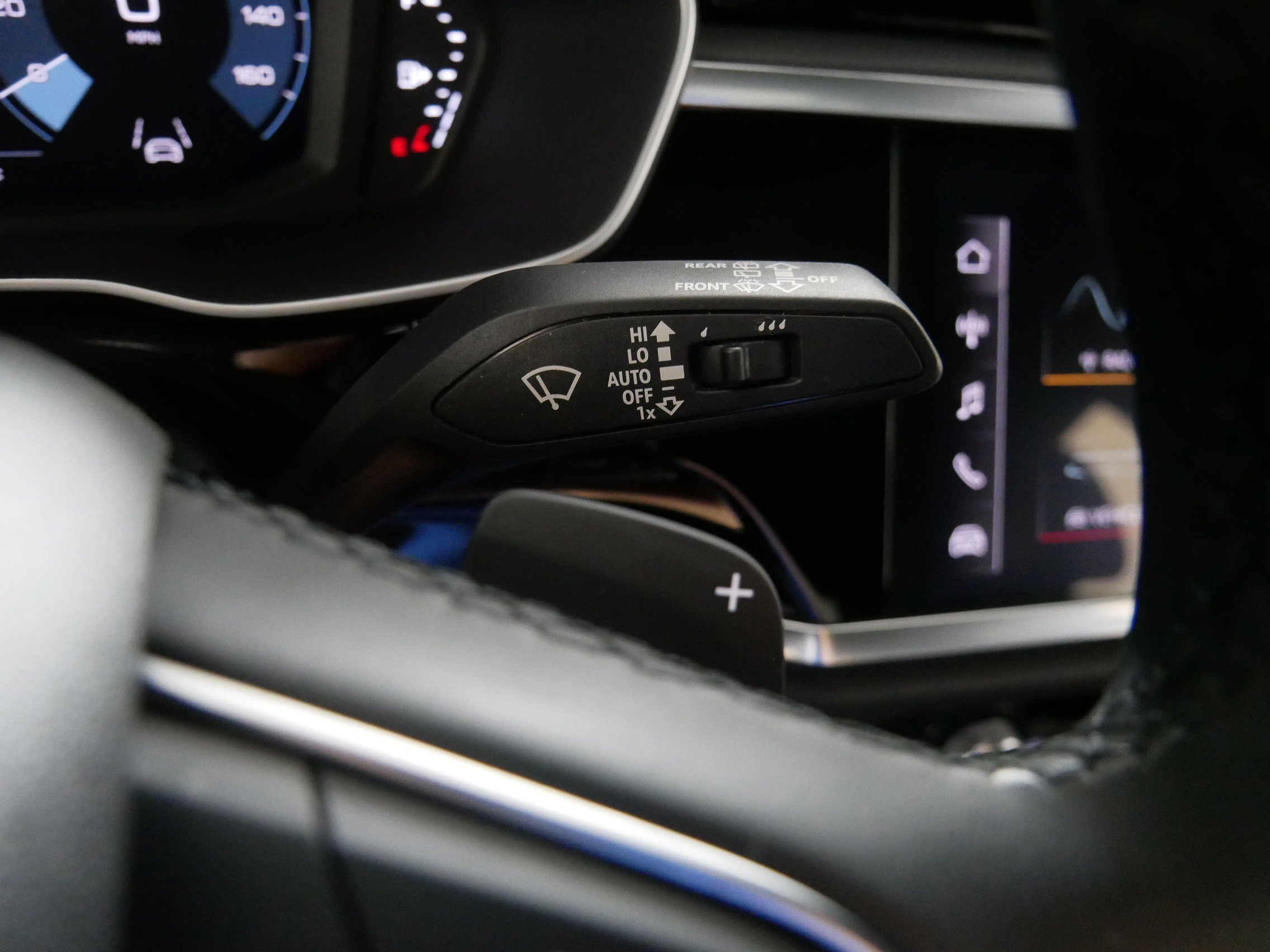 2024 Audi Q3 S line Premium photo 30