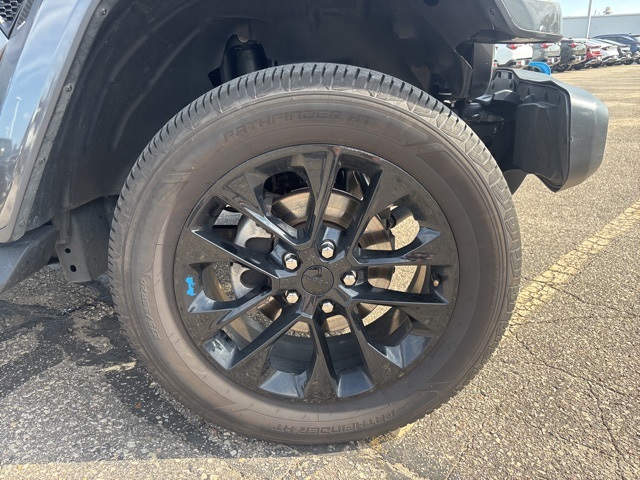 2022 Jeep Wrangler Unlimited Sahara 4xe photo 4