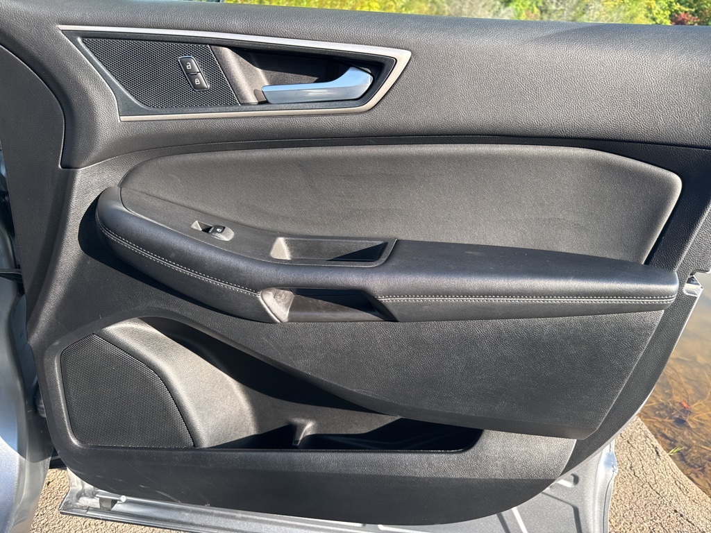 2024 Ford Edge SEL photo 18