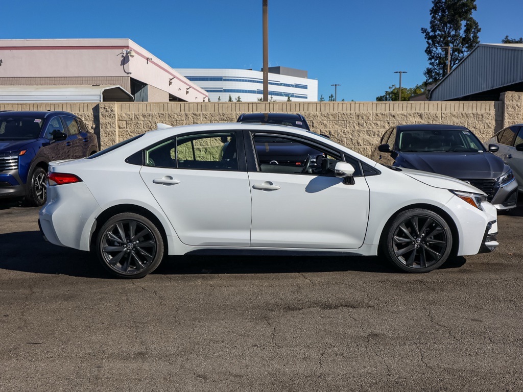 2024 Toyota Corolla SE Premium photo 2