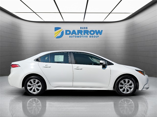 2023 Toyota Corolla LE photo 2